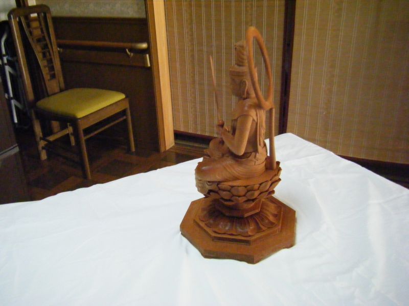 仏像用木材で作成した商品
