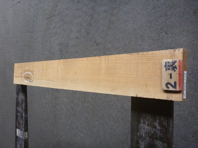 イタヤカエデ 45ミリ 薄板 柾目板